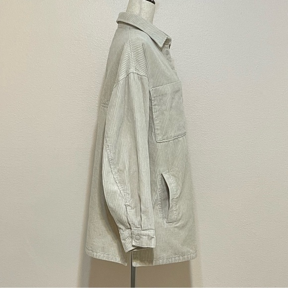 H&M DIVIDED corduroy oversized shirt jacket size medium - Picture 6 of 12
